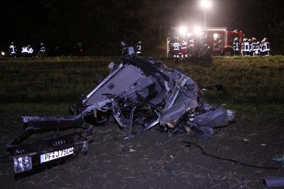 Kaempfelbach-Bilfingen - Gefaehrliches Ueberholmanoever kostete einen Autofahrer das Leben 